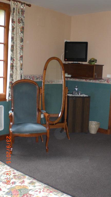 Auberge De L'Atre Quarré-les-Tombes 部屋 写真
